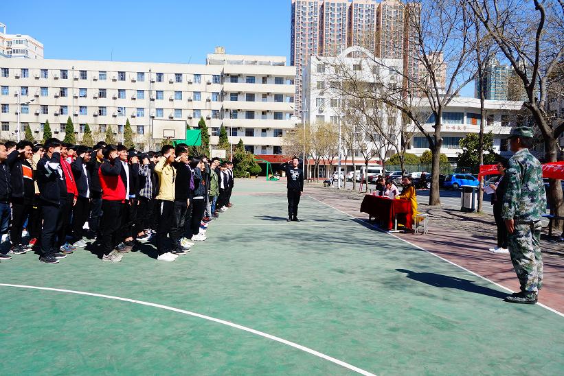 鄭州北大青鳥翔天信鴿2019年新生軍訓(xùn)