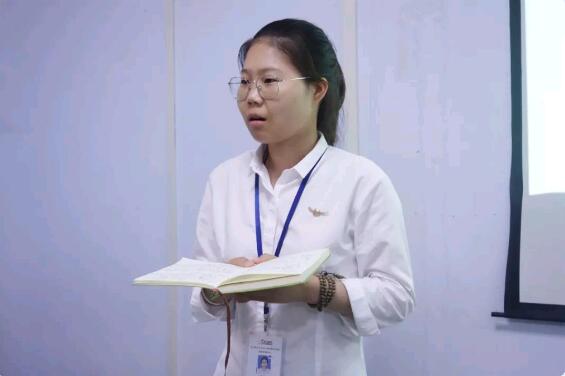 孫曉然老師對(duì)于學(xué)員項(xiàng)目進(jìn)行點(diǎn)評(píng)