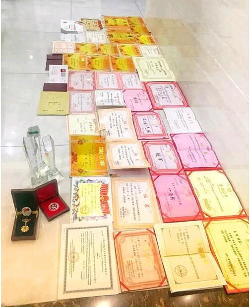 用優(yōu)異成績來致敬曾經(jīng)奮斗過的青春和這段青春故事里的人和事