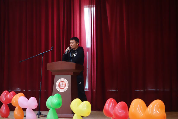 鄭州北大青鳥翔天信鴿校區(qū)2018年第一屆校友會(huì)